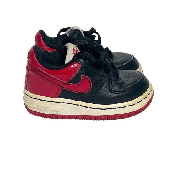 NIKE AIR FORCE 1 Toddler Sneaker Shoes Lace Up Black Red Size US 5C UK 4.5 EU 21 - Picture 1 of 8